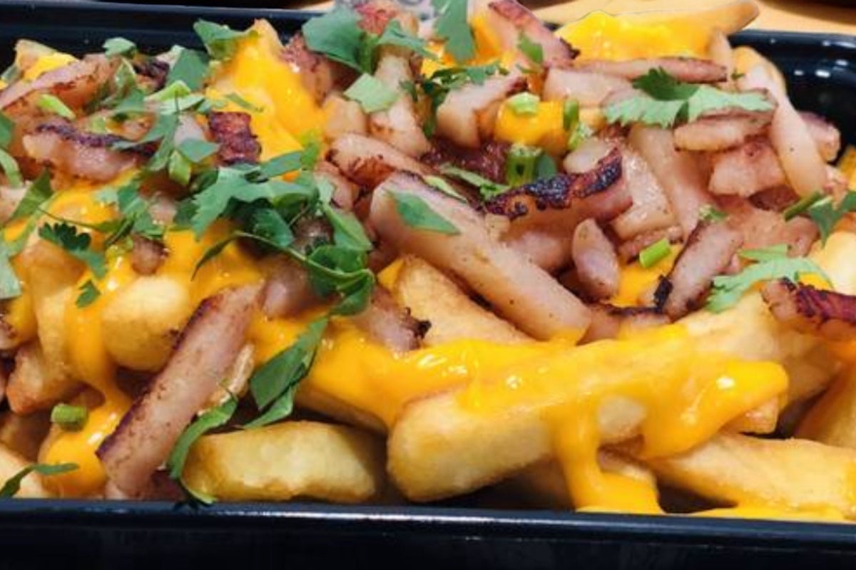 Frites cheddar et lardon