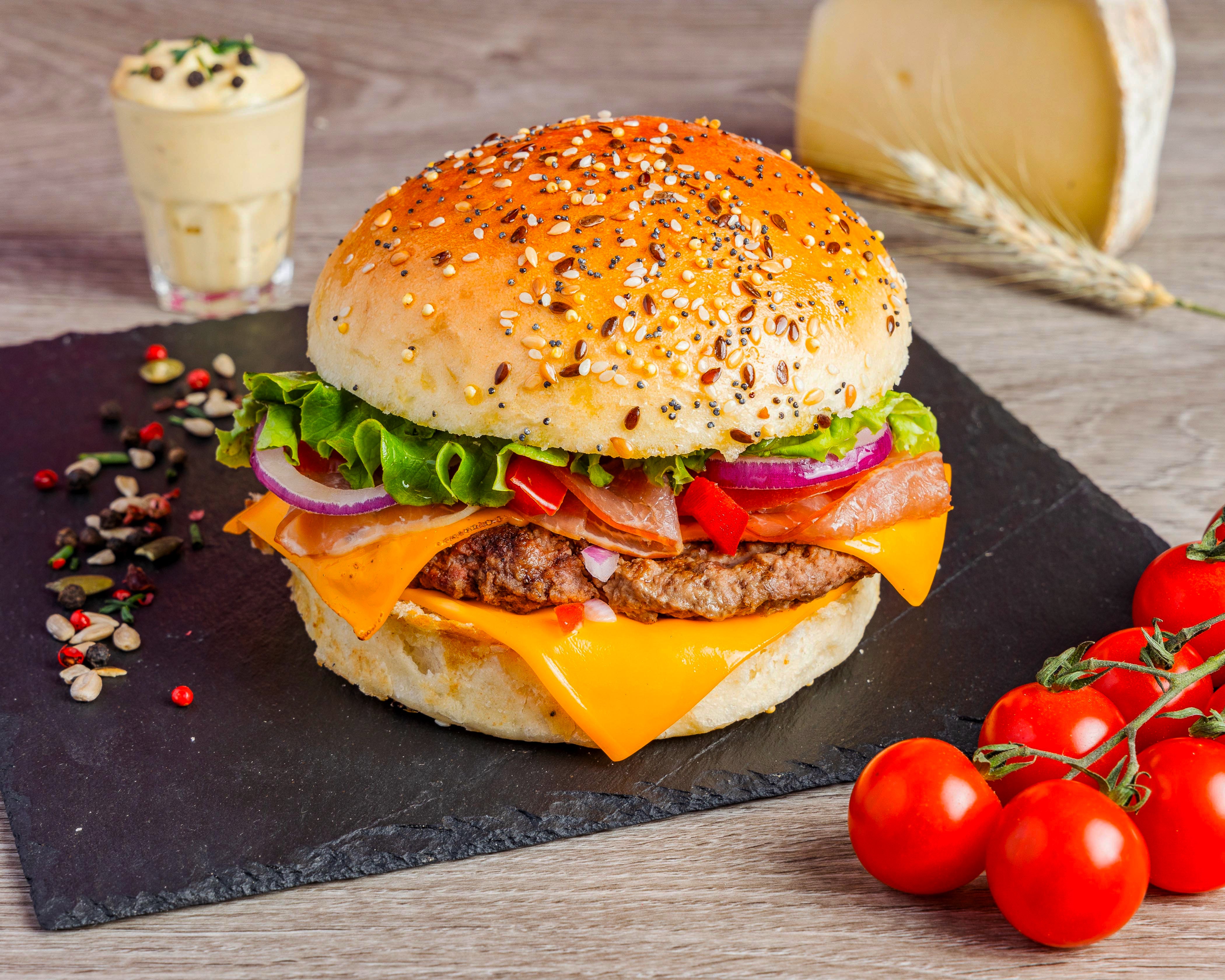🥩🥓🍔 Burger Manhattan