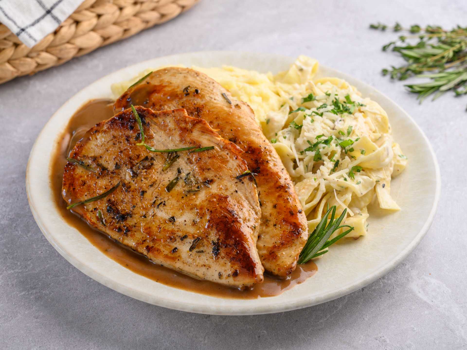 Lemon Chicken With Pasta