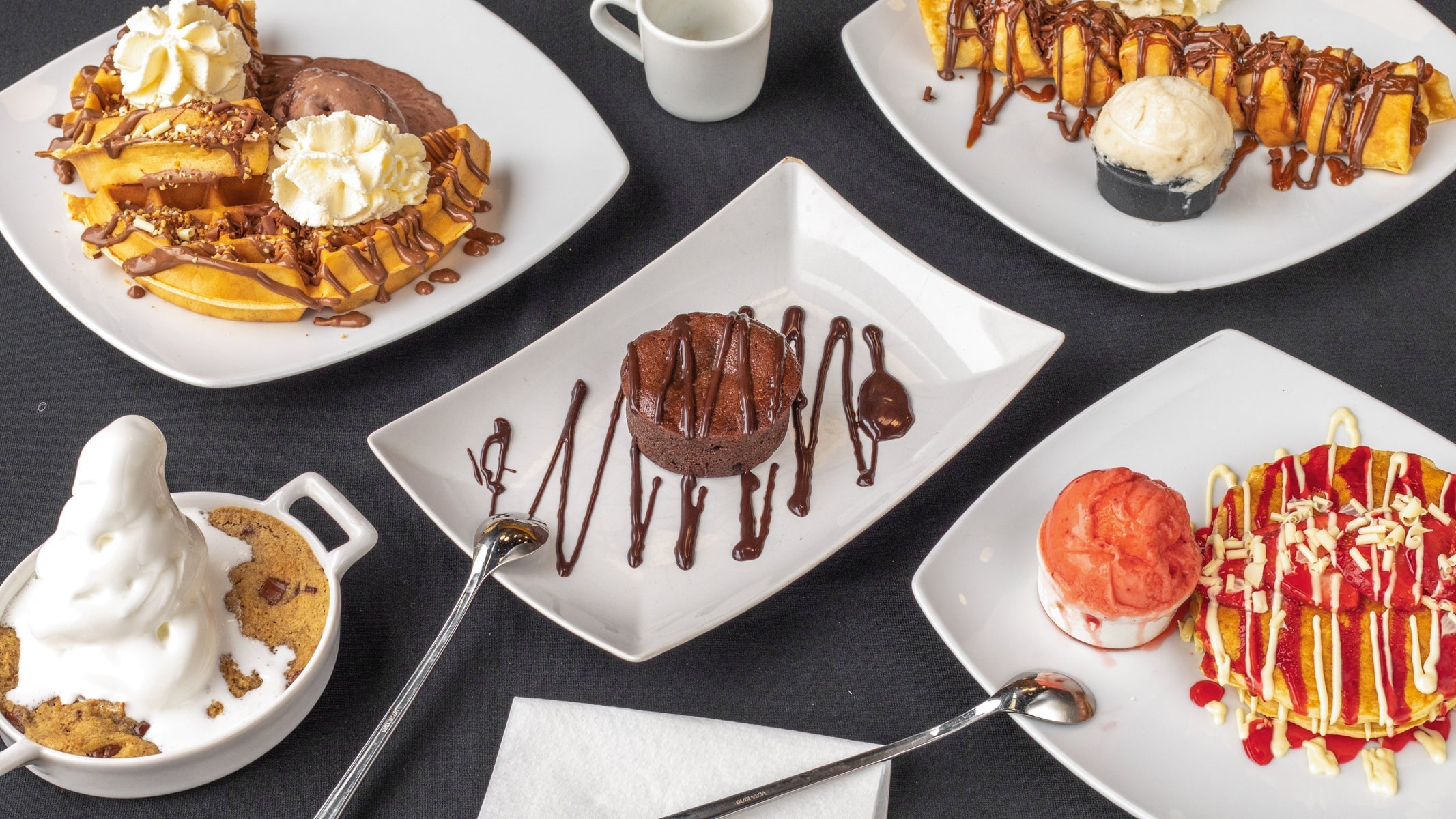 Livraison CREAMS FACTORY à Villeneuve la Garenne Commandez avec Deliveroo