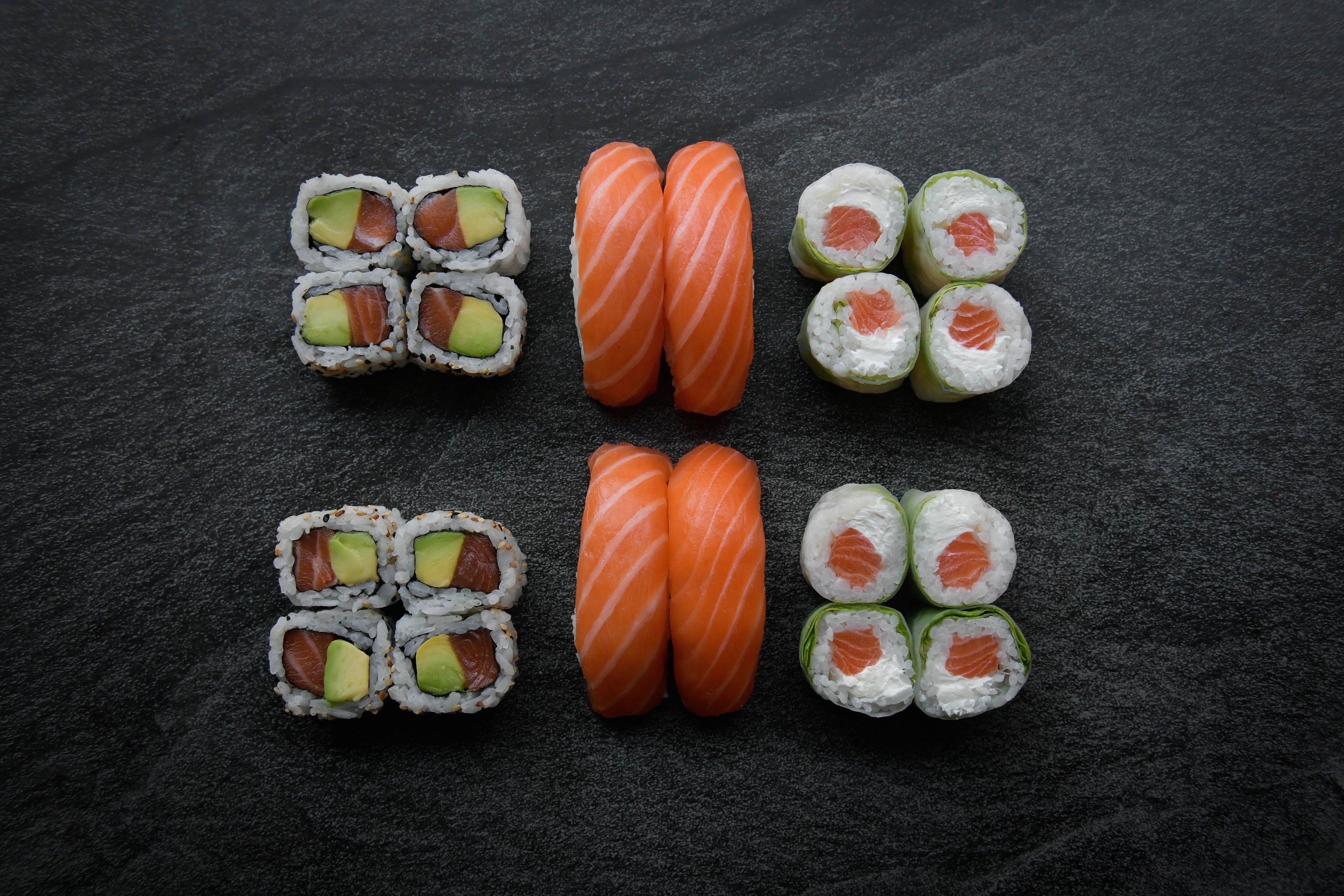 Salmon Box (20 pieces) 🍱🍱