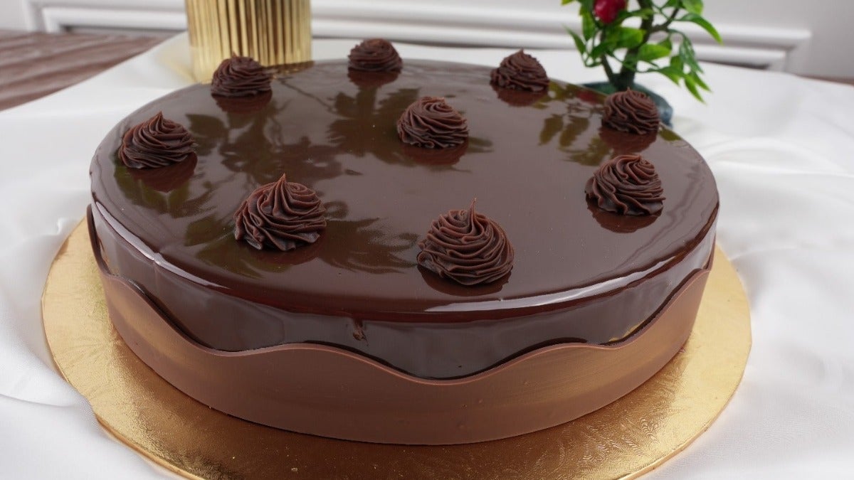 Chocolate Cake 2025 F 18033
