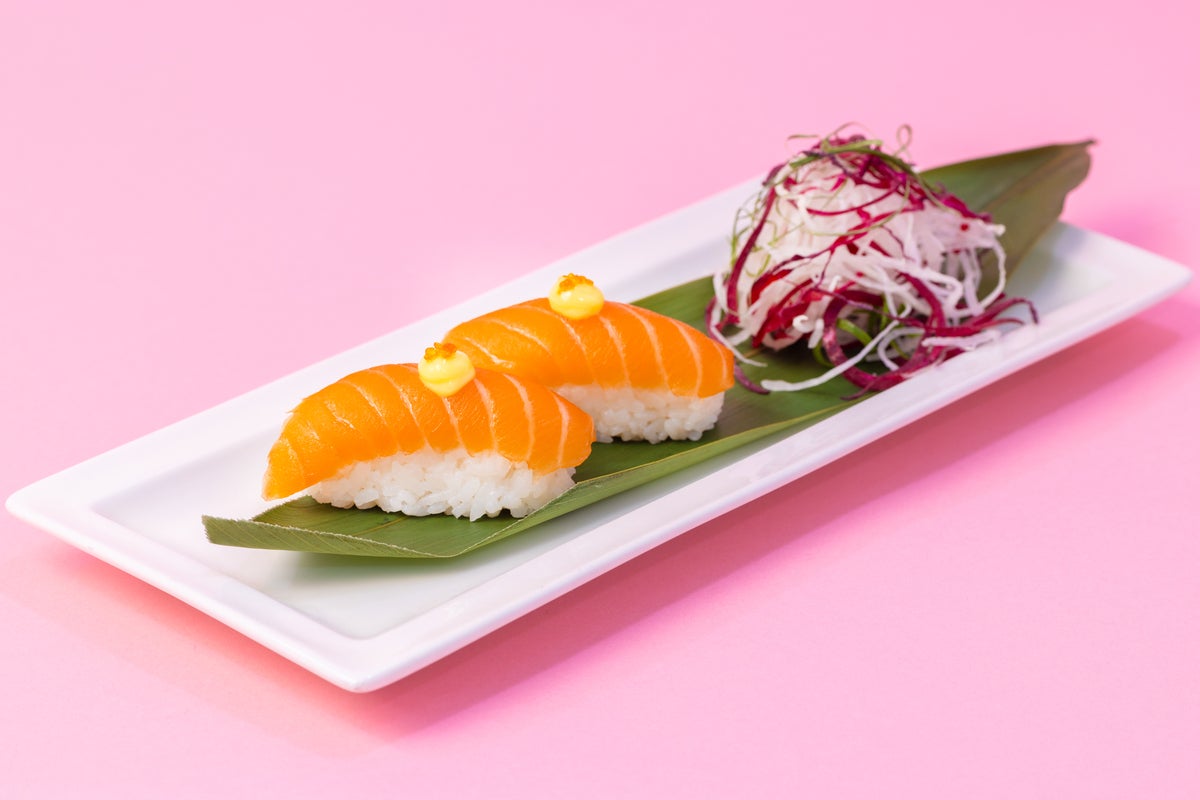 Mini Salmon Nigiri(Raw)