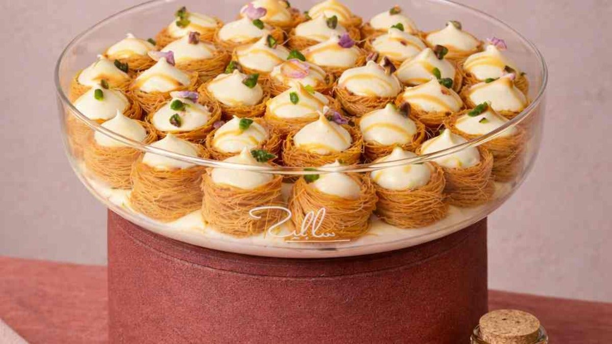 Kunafa Cream Bites Dish With Caramel Sauce