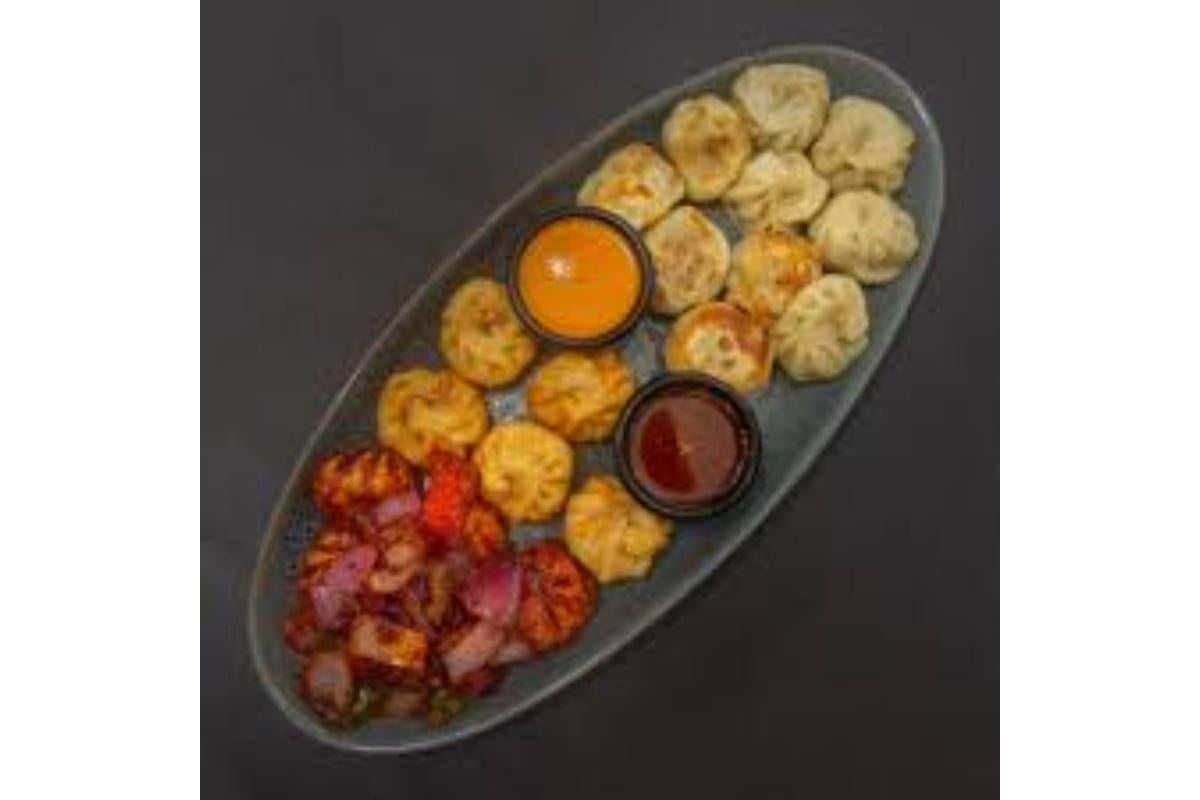 Mix Momo Platter