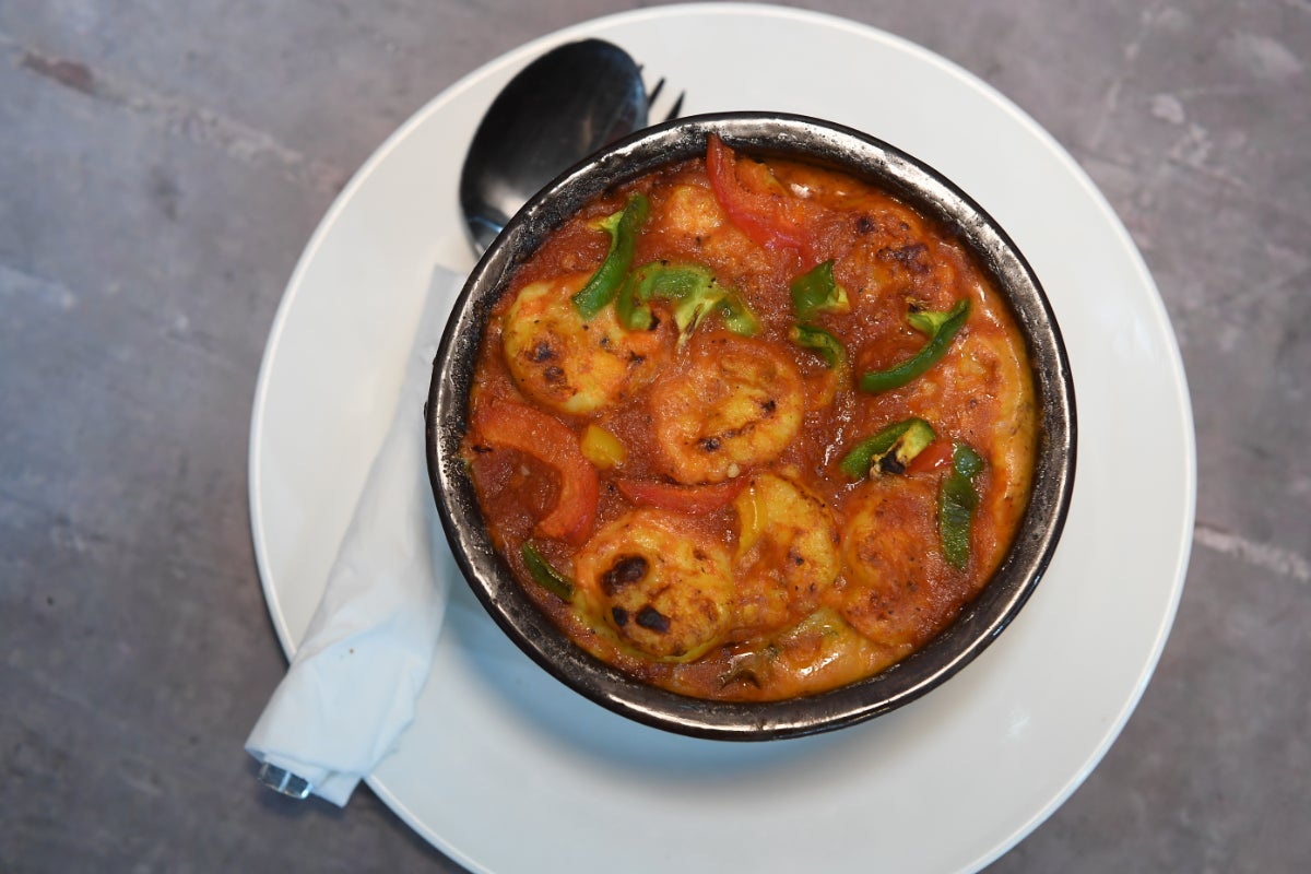 Shrimp casserole with tomato sauce