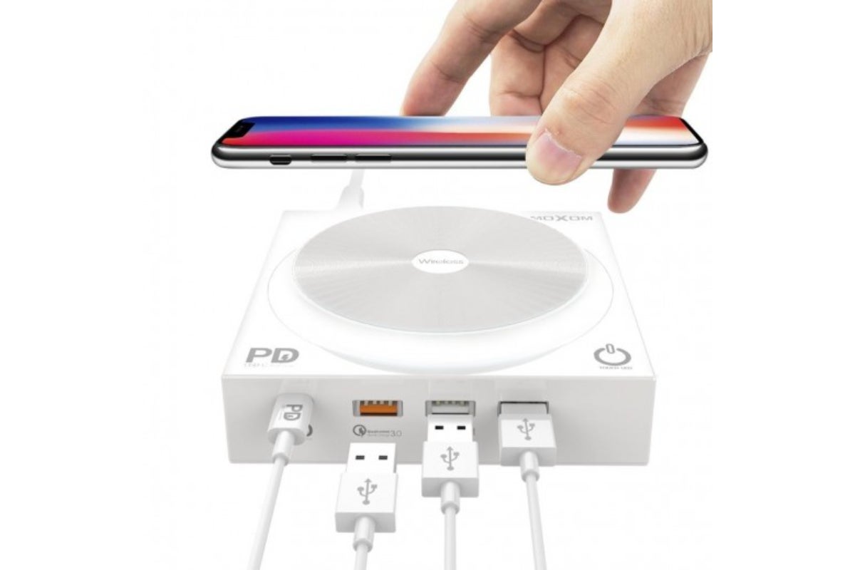 Moxom - 10w Wireless Charger and PD, QC, and 2 usb inputs with LED night light KH-62