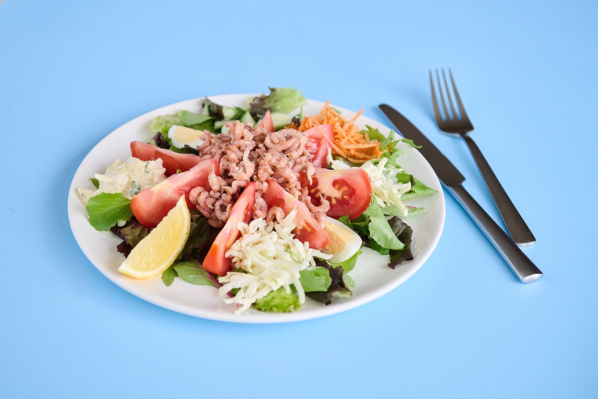 Tomates aux crevettes grises