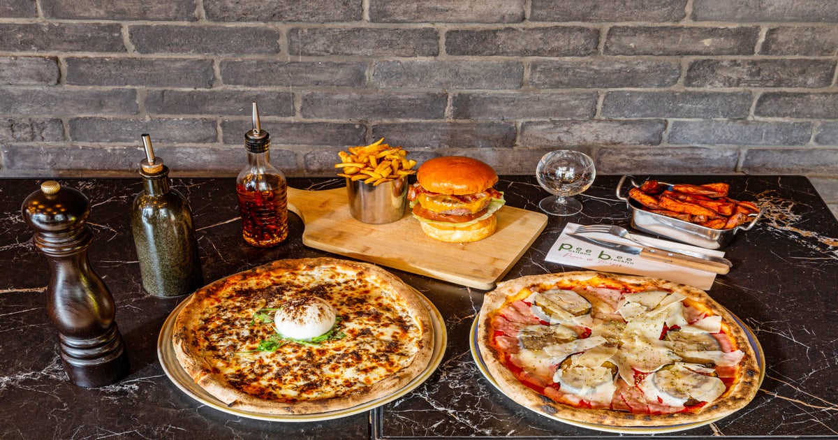 Pizza Bay Oldham delivery from Oldham Order with Deliveroo