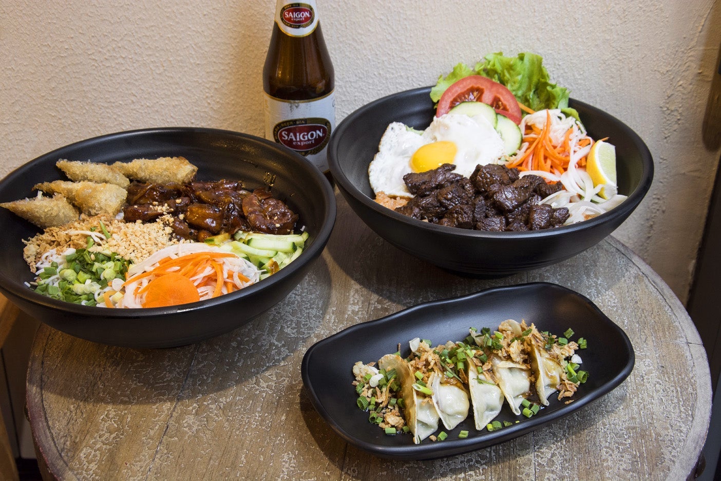 cantine en 4 lettres