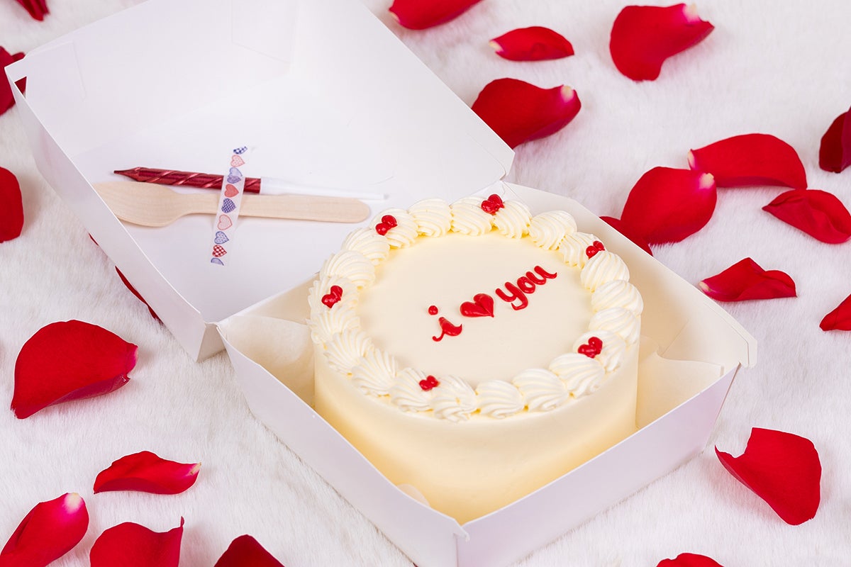 White Border I Love You Cake