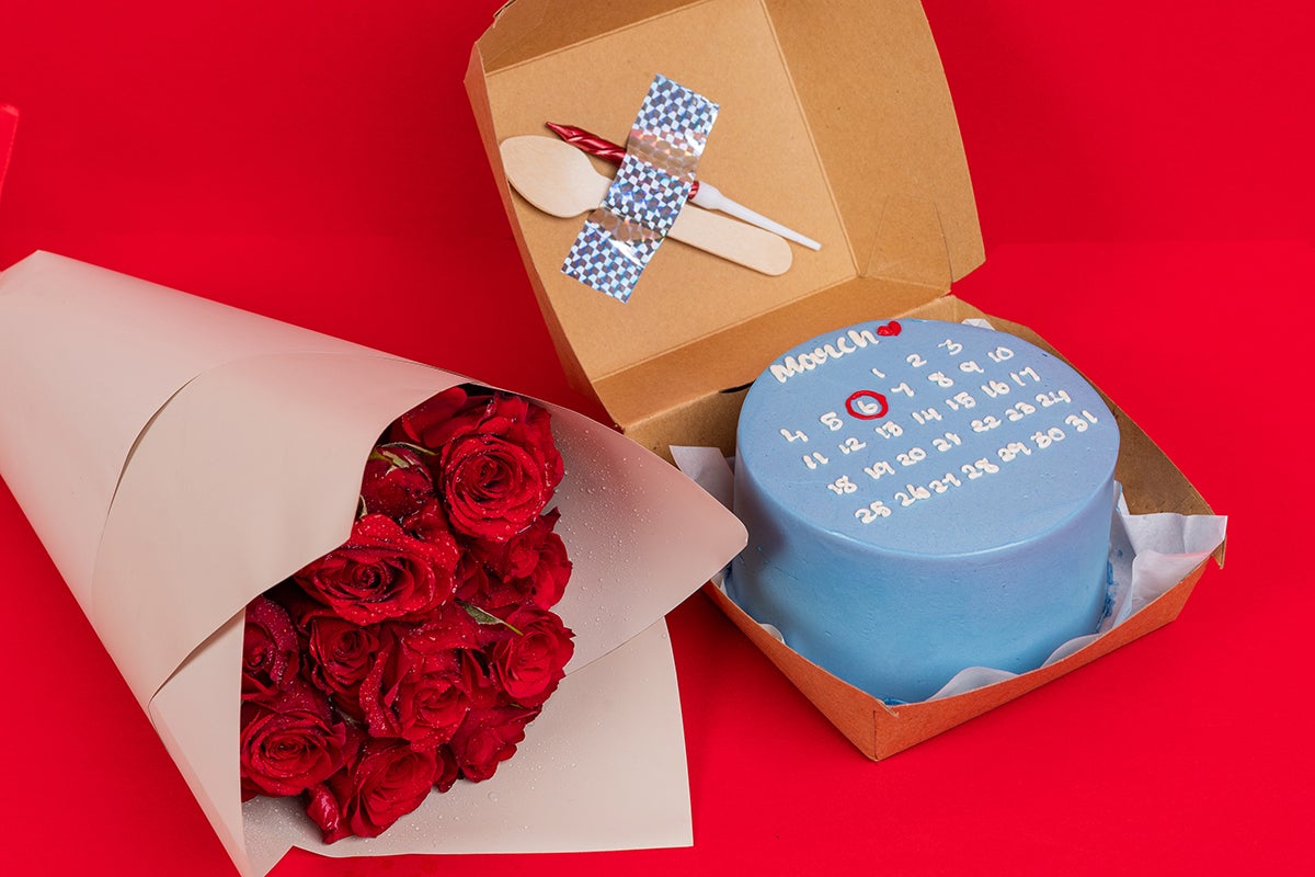 Calendar cake With flowers