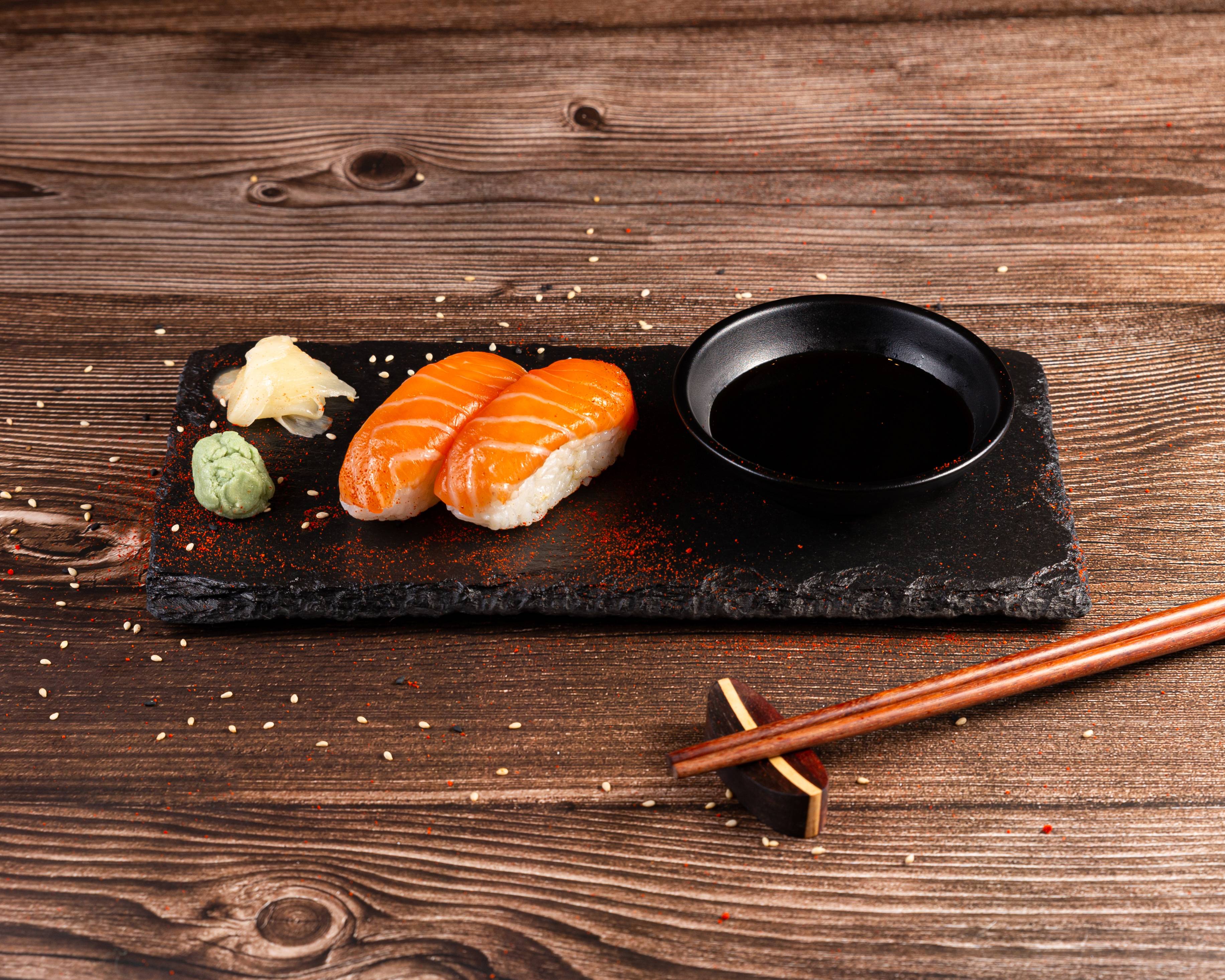 SUSHI Saumon (2 pièces )