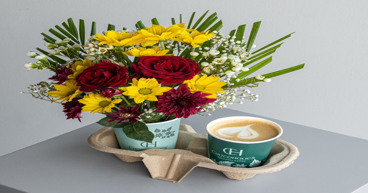 Chocoholics Cafe Chocolates & Flowers Uni East delivery from Hamidiya