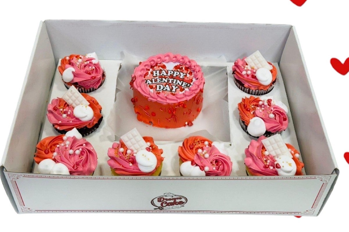 Package Cake With Cupcake