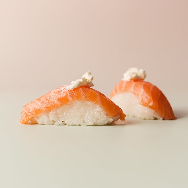 Sushi saumon creme cheese