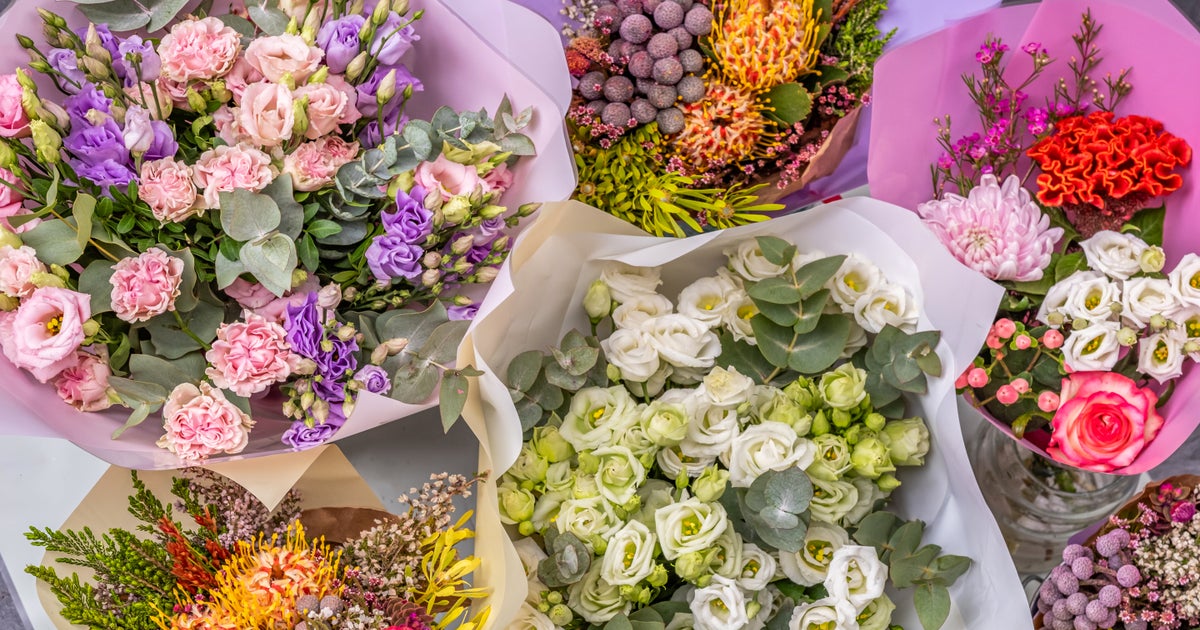 Trandy Flowers delivery from Al Barsha 1 Order with Deliveroo