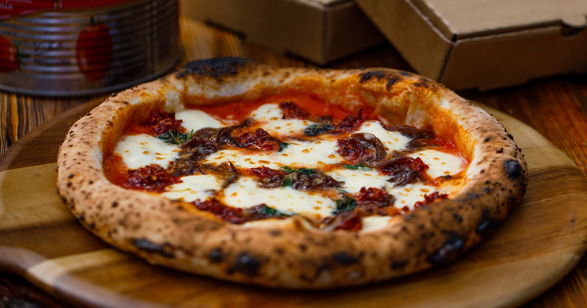 Pompeii Pizza delivery from Sunday's Well Rd Order with Deliveroo