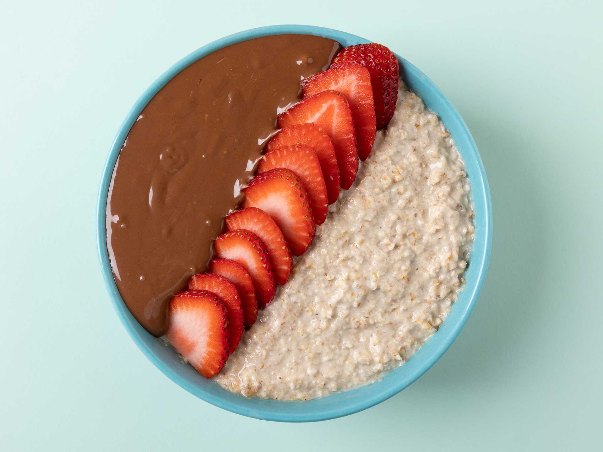 Nutella & Strawberry Oats
