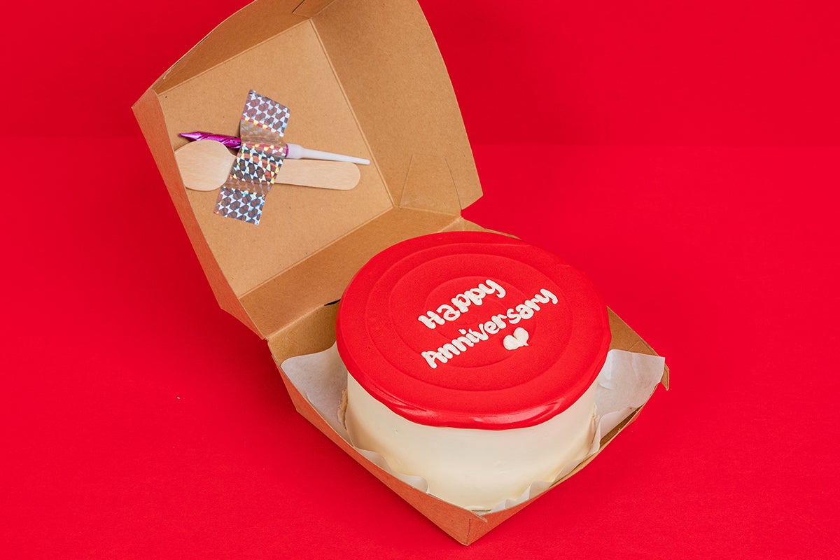 Happy anniversary cake