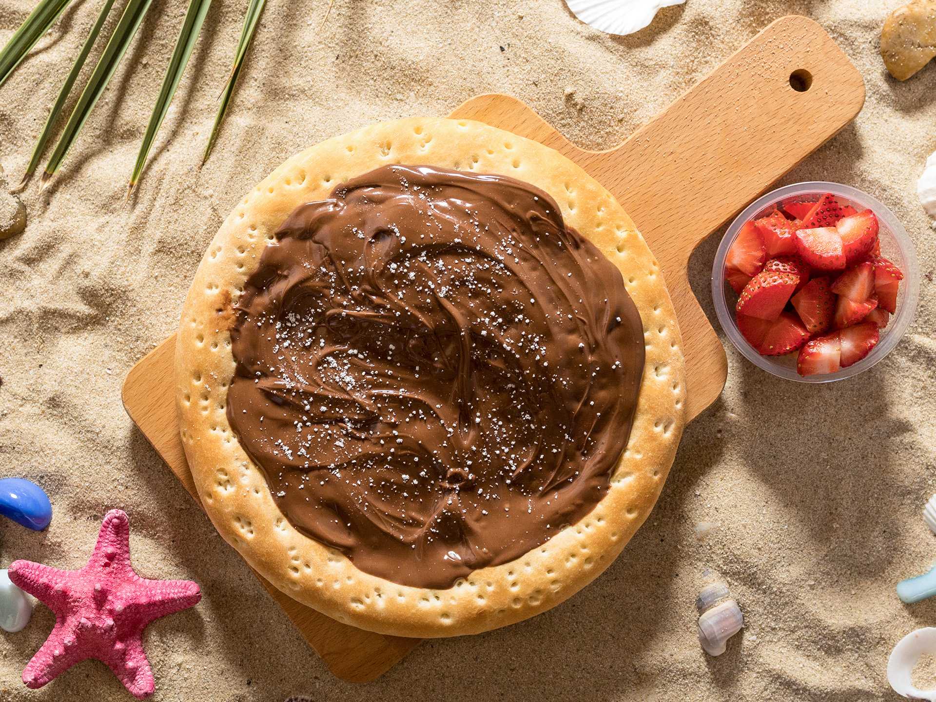 Nutella Strawberry Pizza