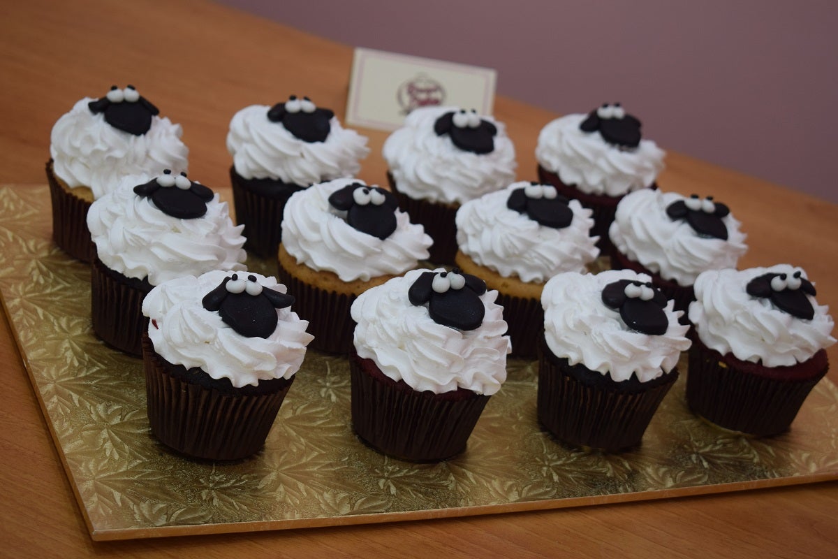 Sheep Cupcake (12 Cupcakes)