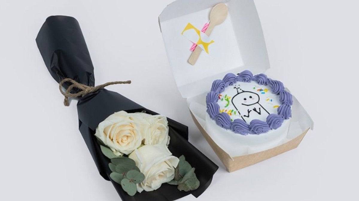 Cake and Flowers 38