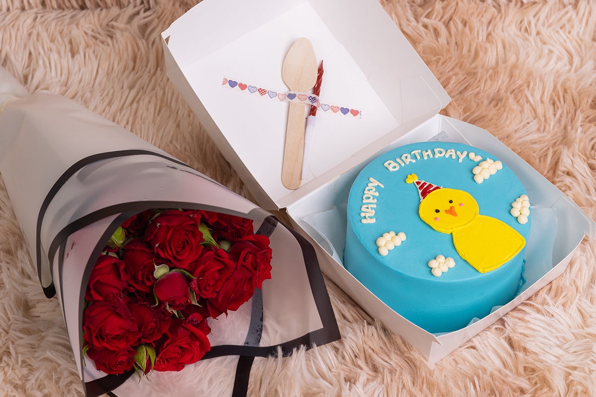 Baby Duck Cake With Flowers