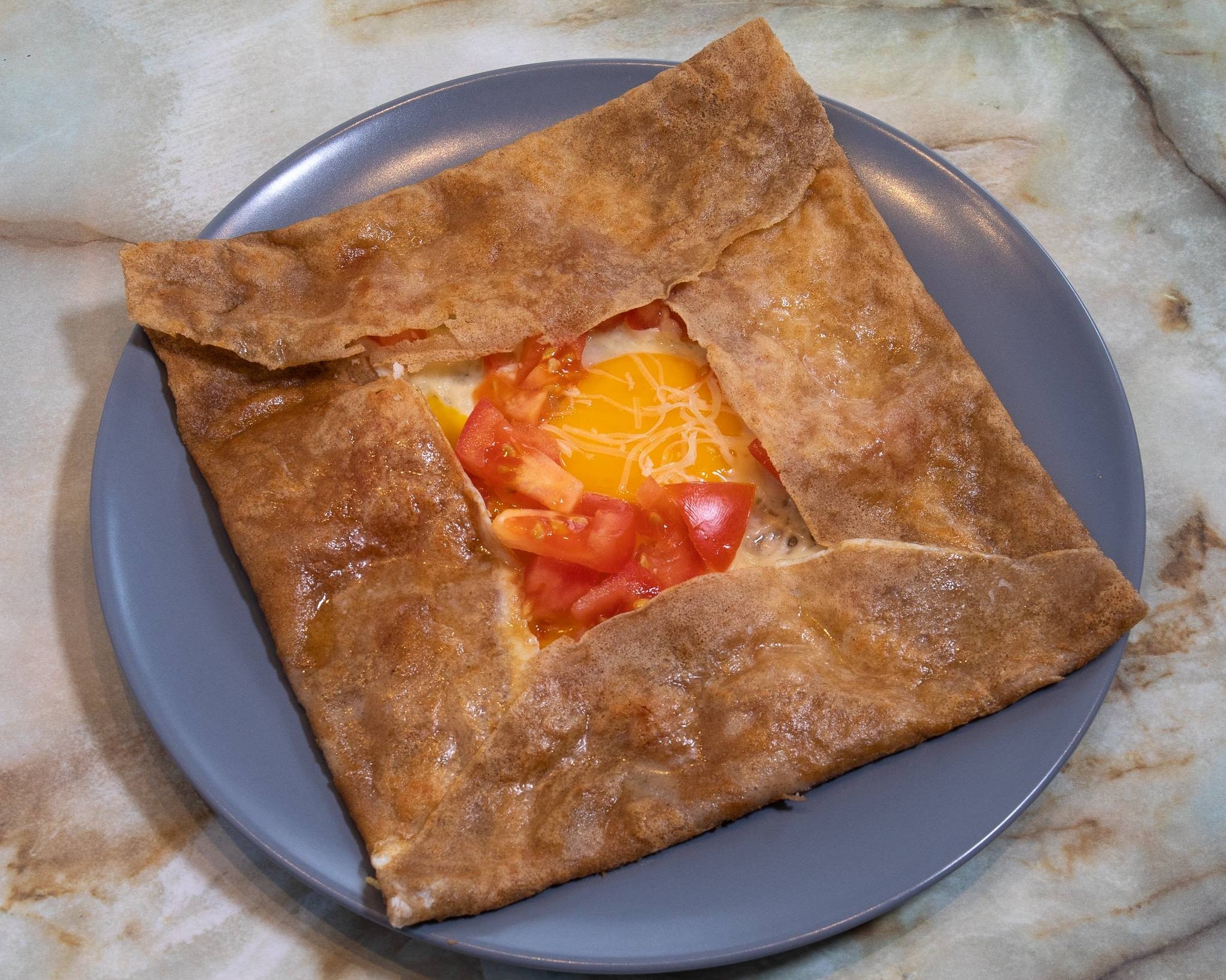 Galette Oeuf tomate fromage