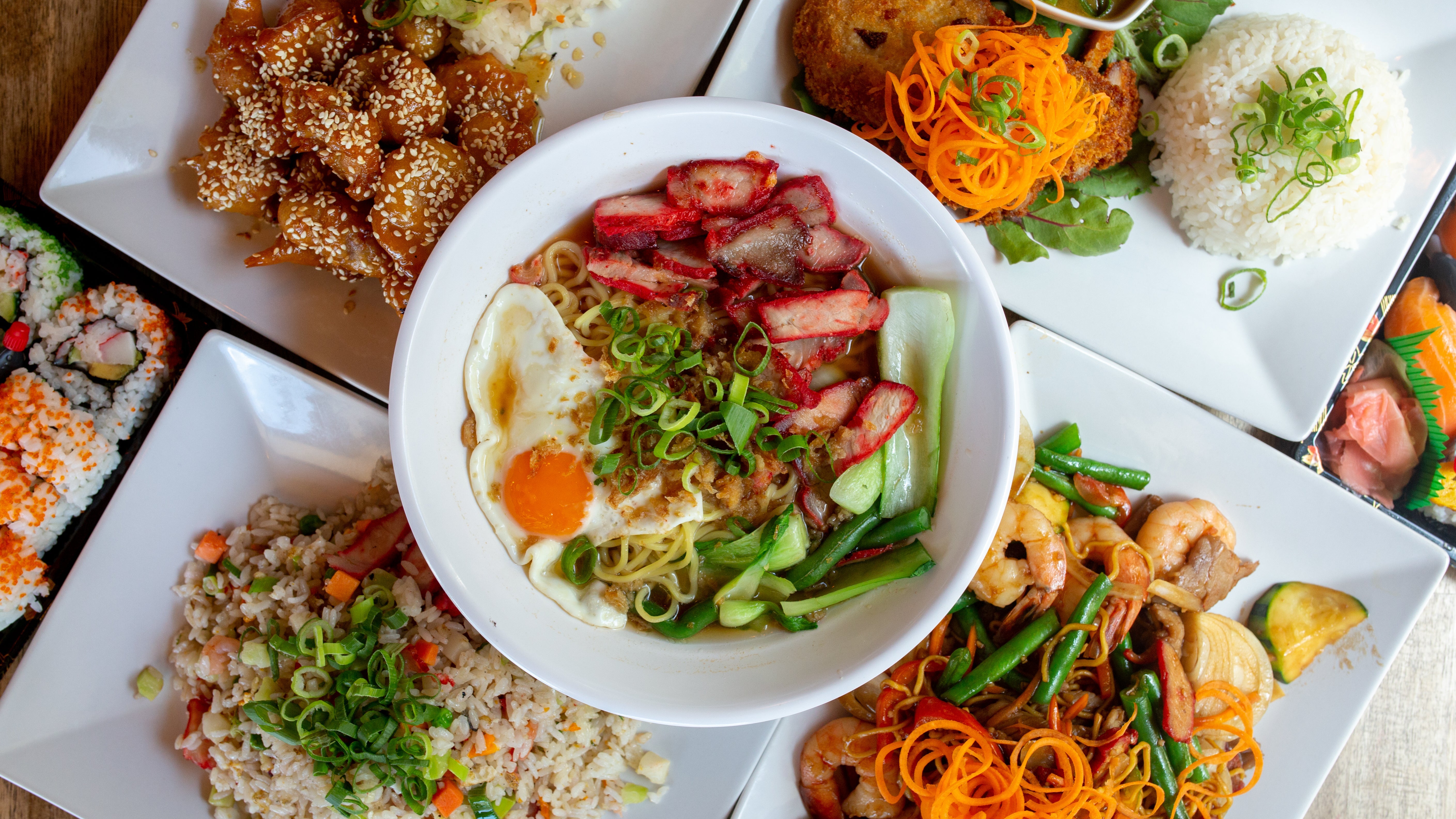 Hand Wok Cafe delivery from Sunshine West Order with Deliveroo