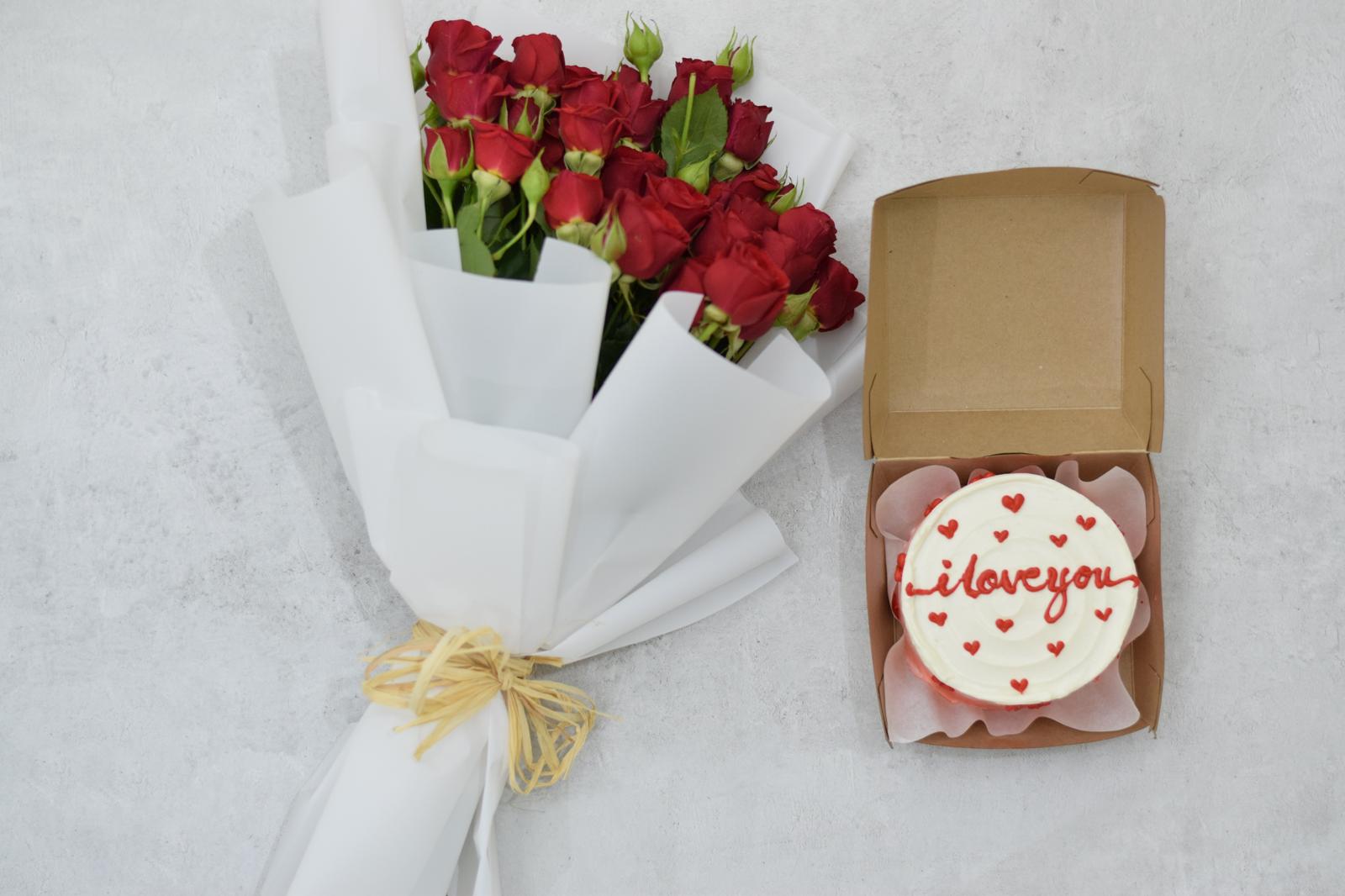 Cake I Love You With Roses