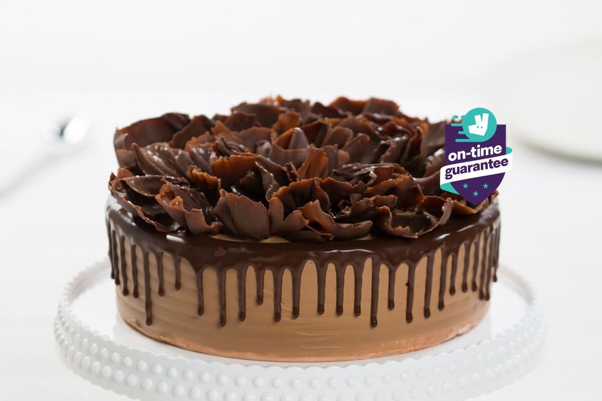 Mister Baker delivery from Al Manhal Order with Deliveroo