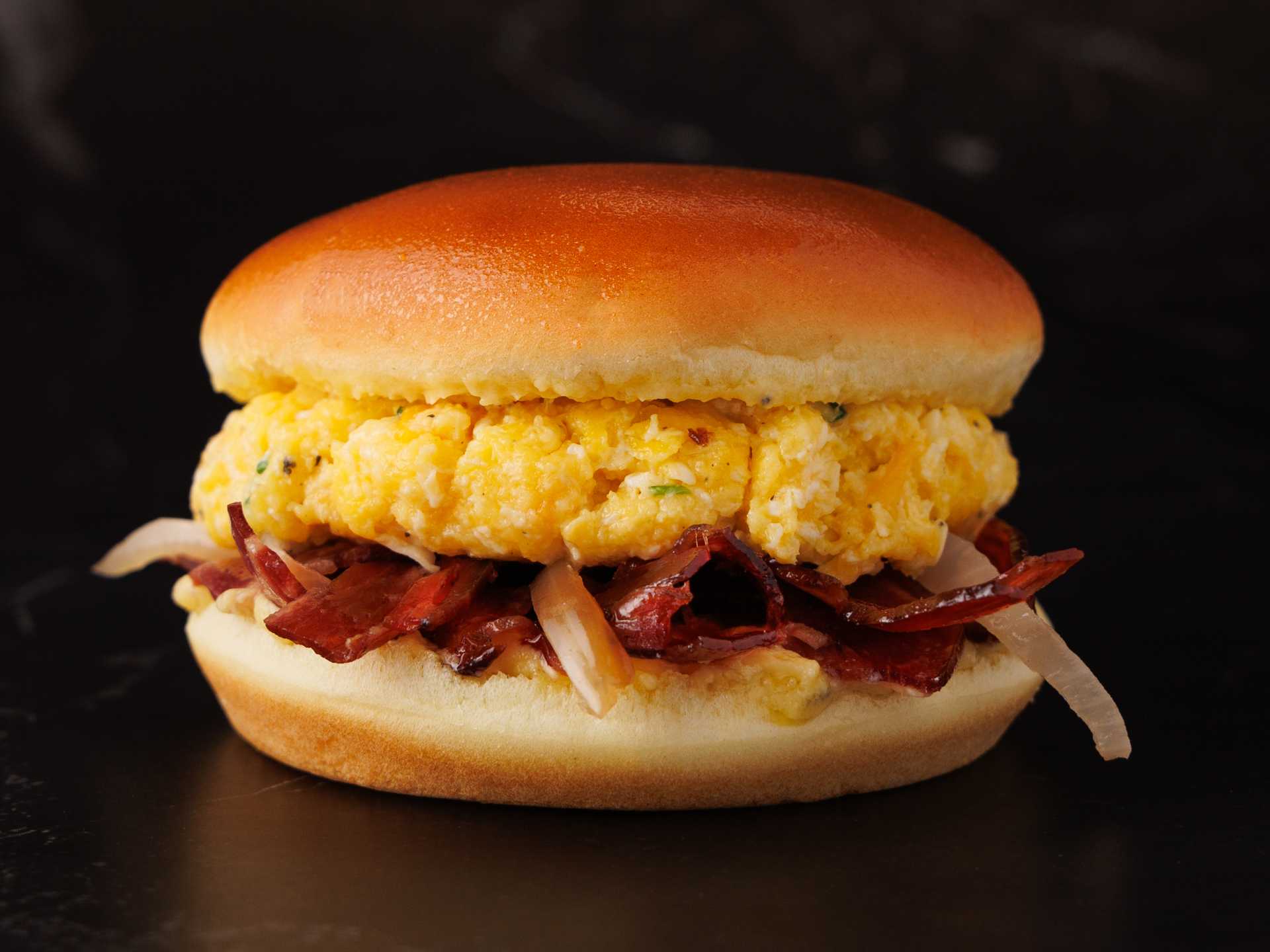 Egg & Bacon Bun