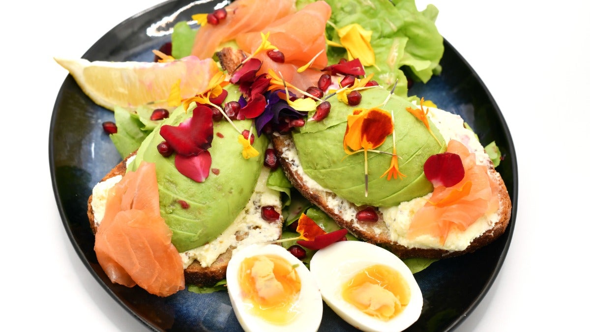AVOCADO TOAST SAUMON FUME