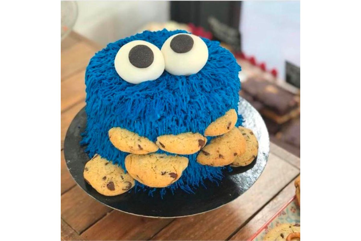 Cookies Cake (6 Inches) (Serves 6-8 Persons)