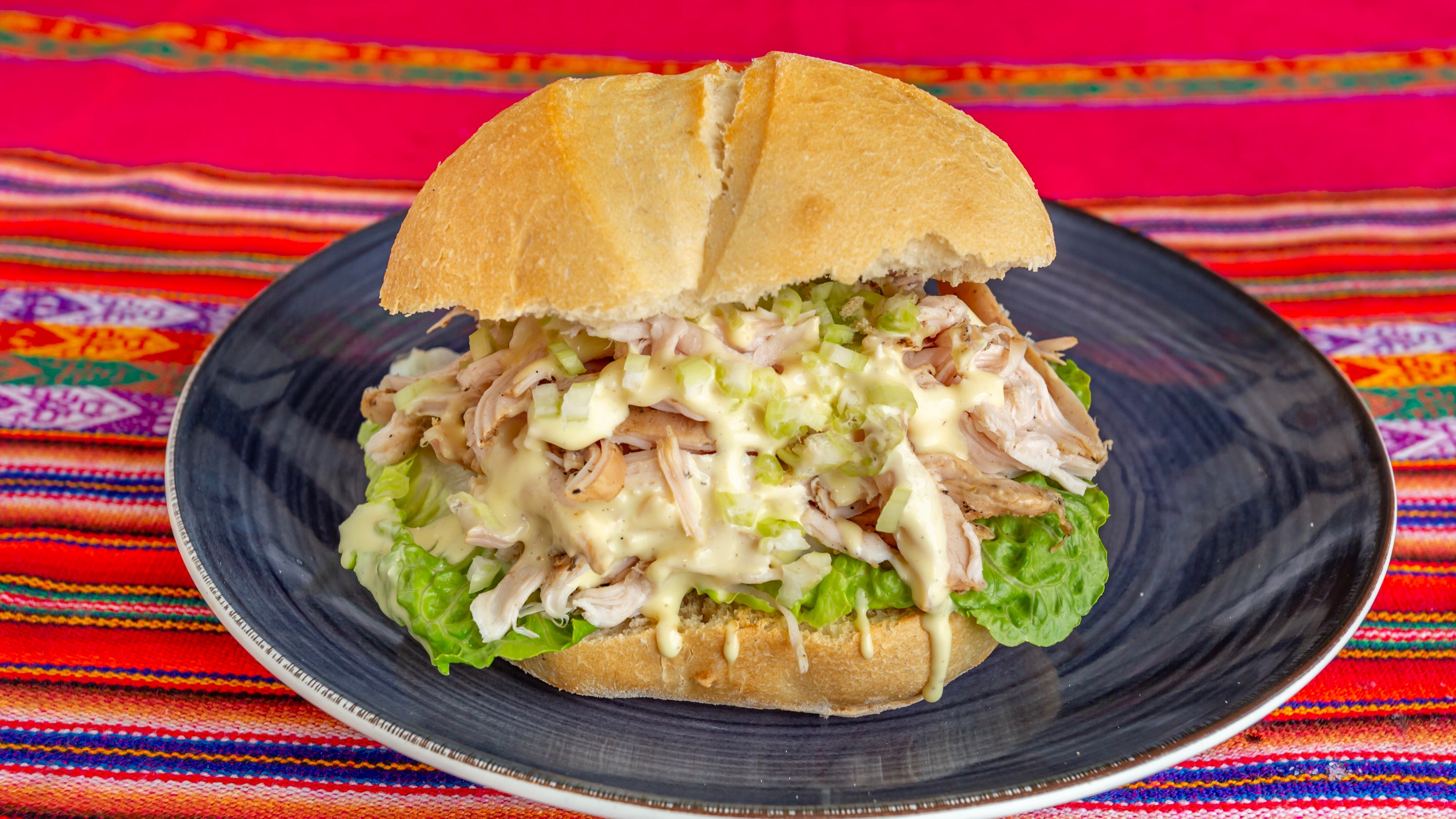 Pollo deshilachado al cilindro