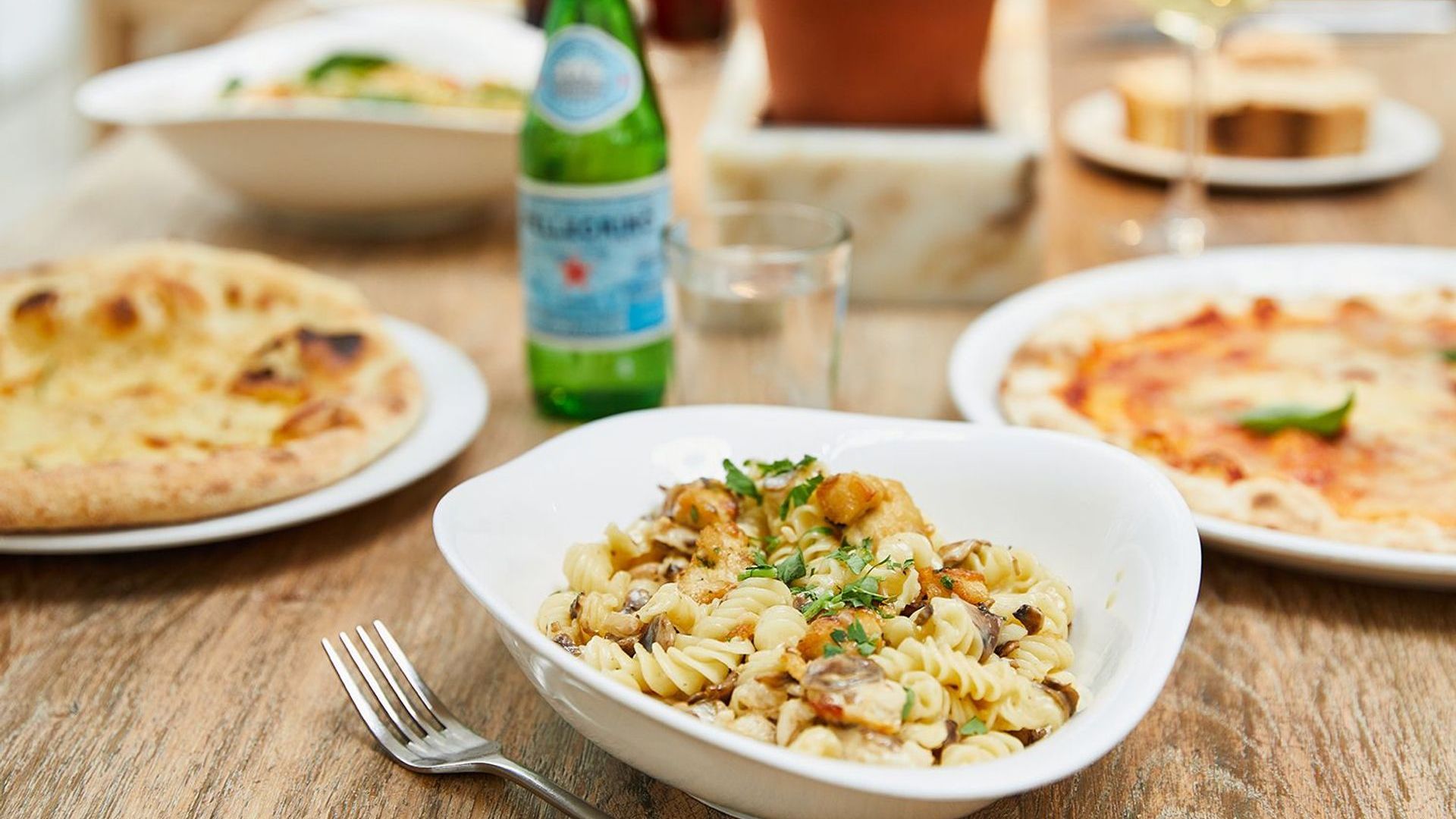 Vapiano delivery from London Bridge Order with Deliveroo