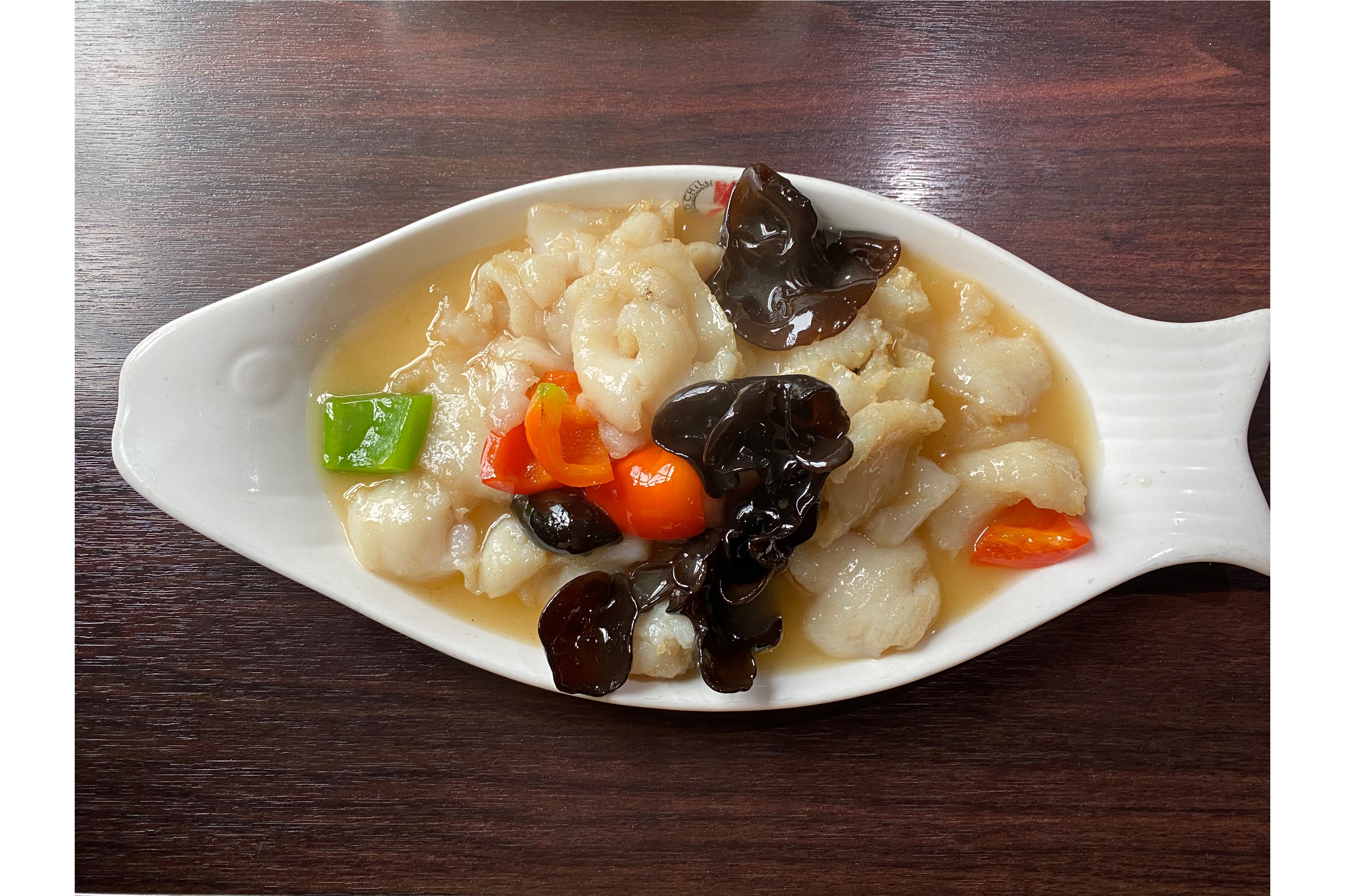 Sliced Pangansiun Fish With Black Fungus,Rice Wine,Sliced Red&Green Peppers (糟熘白鱼片)