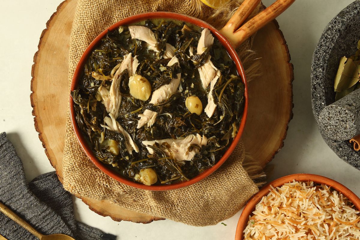 Molokhia Leaves With Chicken