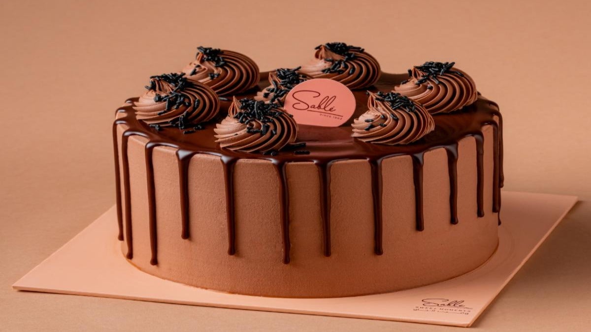 Choco Sprinkle Big Cake