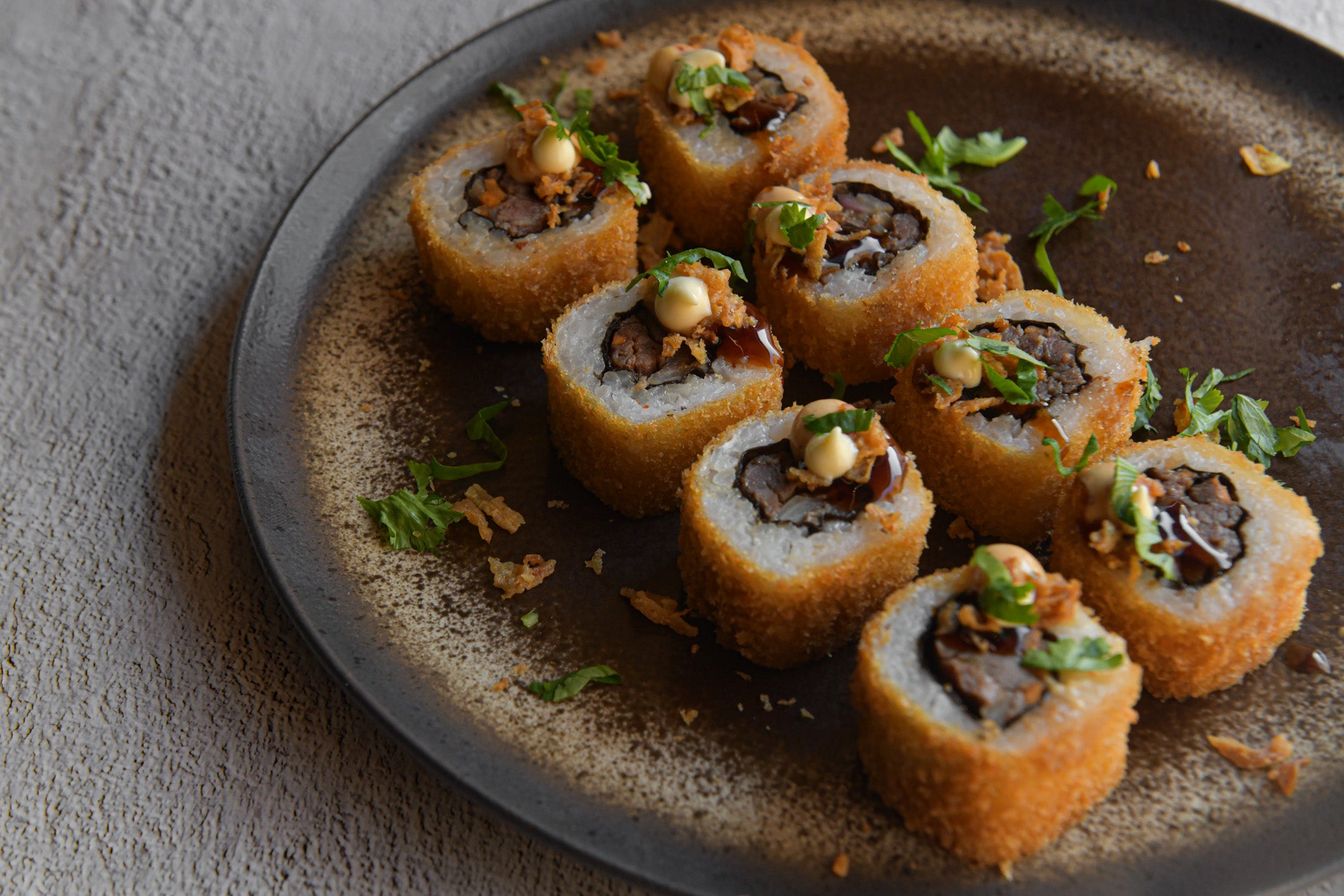 BEEF CROUSTY ROLL