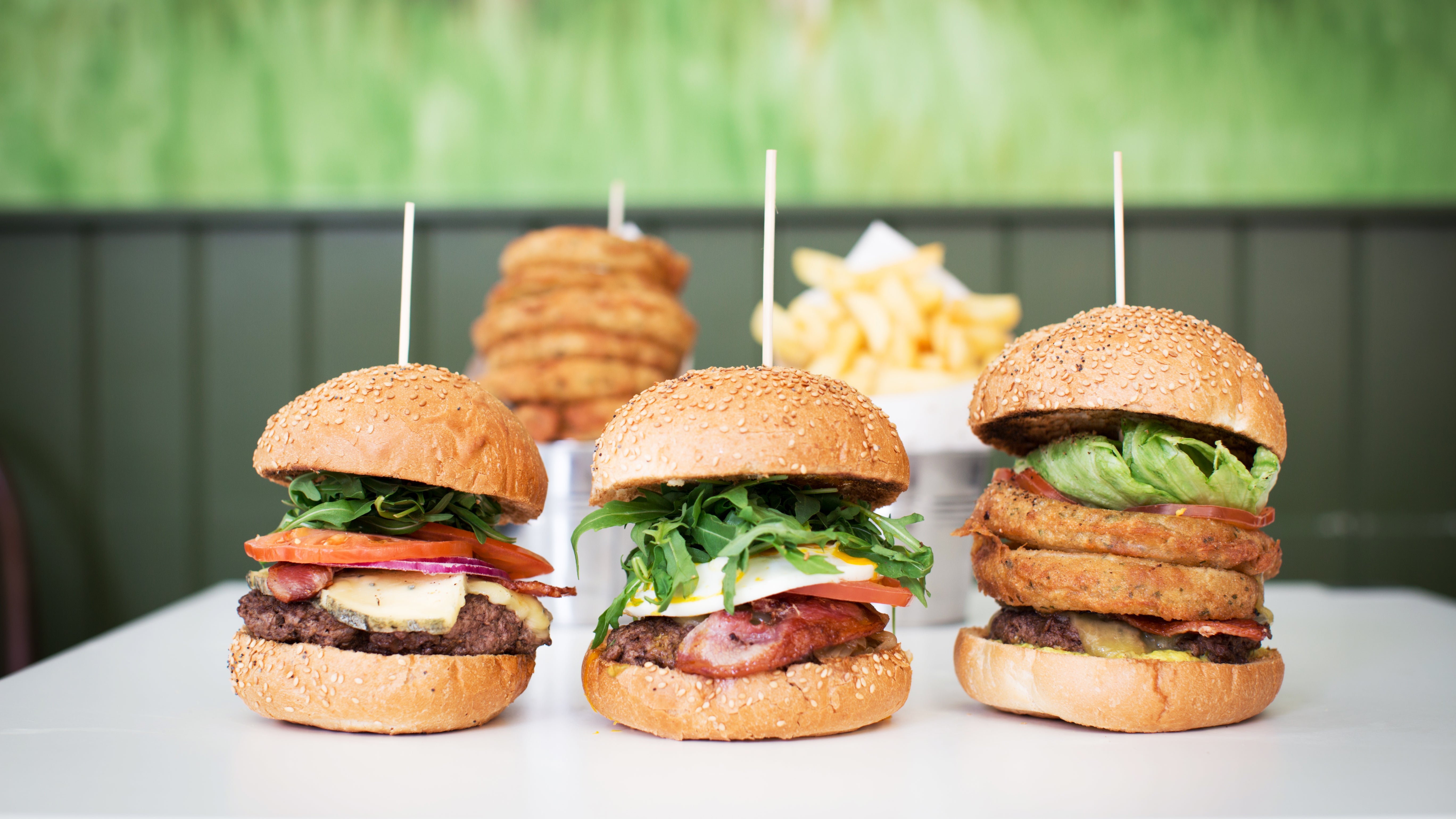 BóBós Burgers Restaurant delivery from City Hall Order with Deliveroo